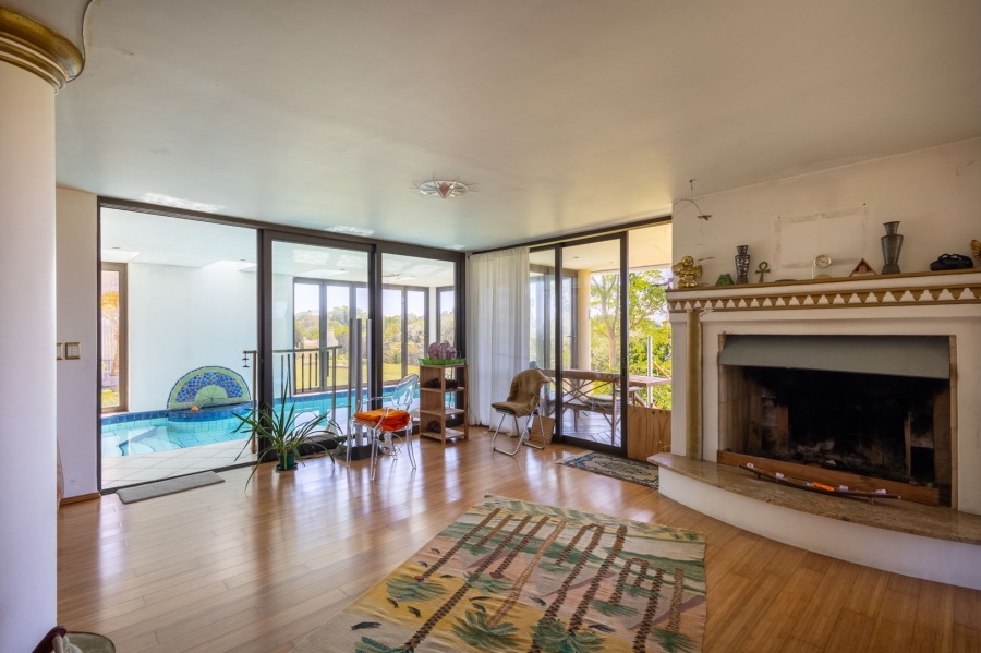 4 Bedroom Property for Sale in Whale Rock Western Cape